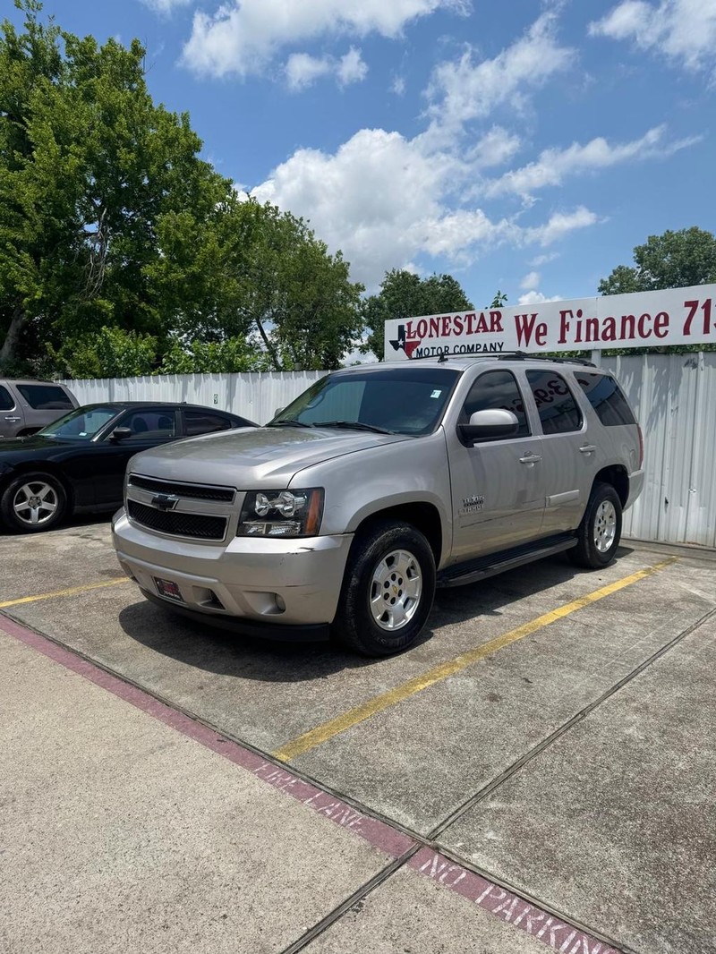 Chevrolet Tahoe Vehicle Full-screen Gallery Image 02