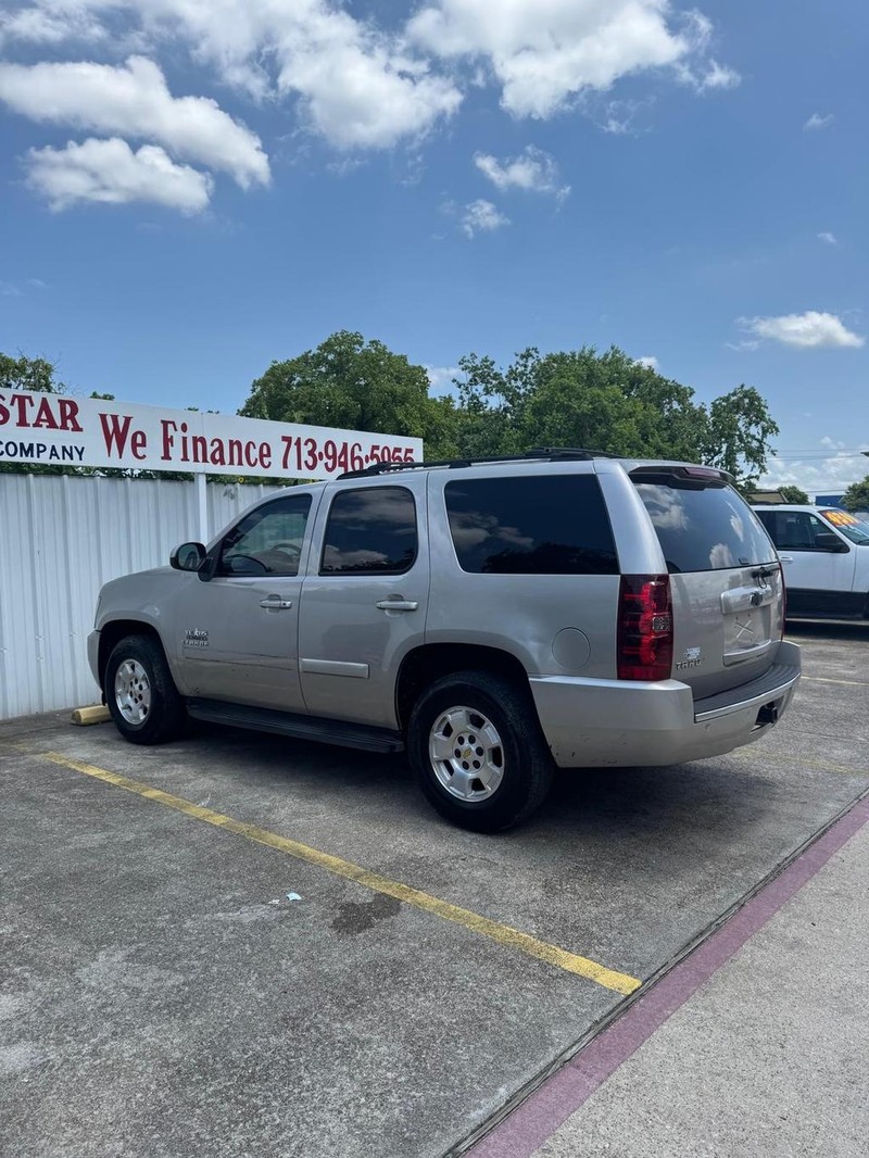 Chevrolet Tahoe Vehicle Full-screen Gallery Image 05