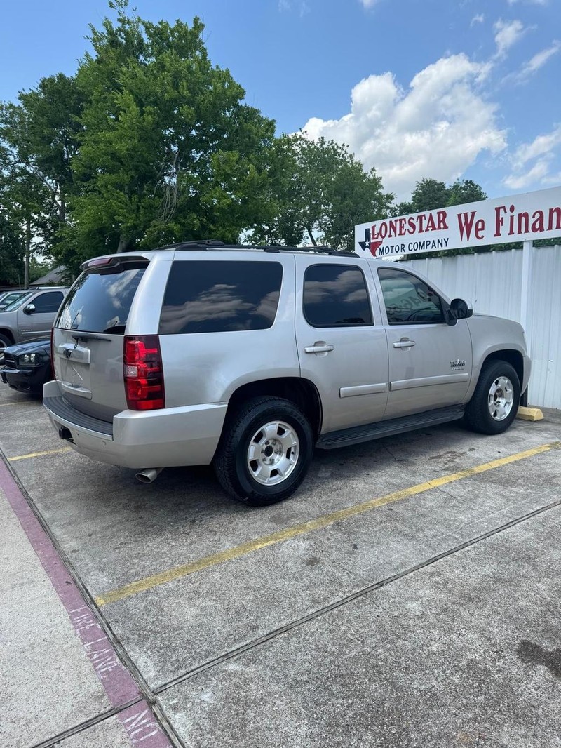 Chevrolet Tahoe Vehicle Full-screen Gallery Image 06