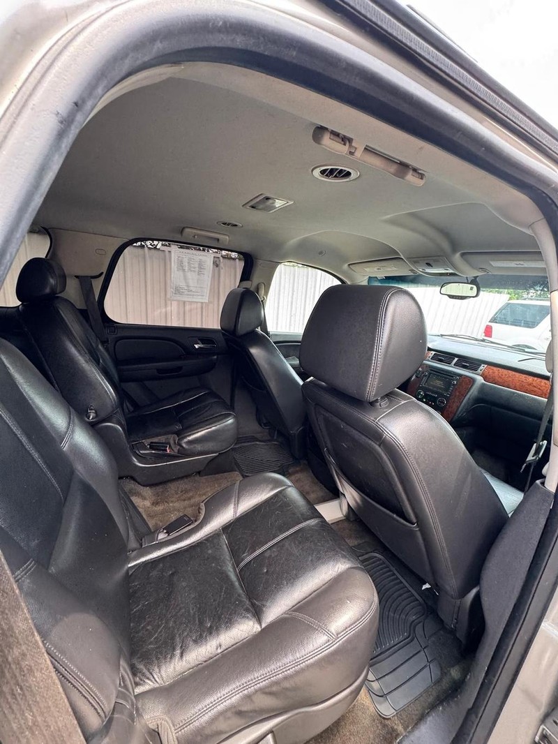 Chevrolet Tahoe Vehicle Full-screen Gallery Image 09