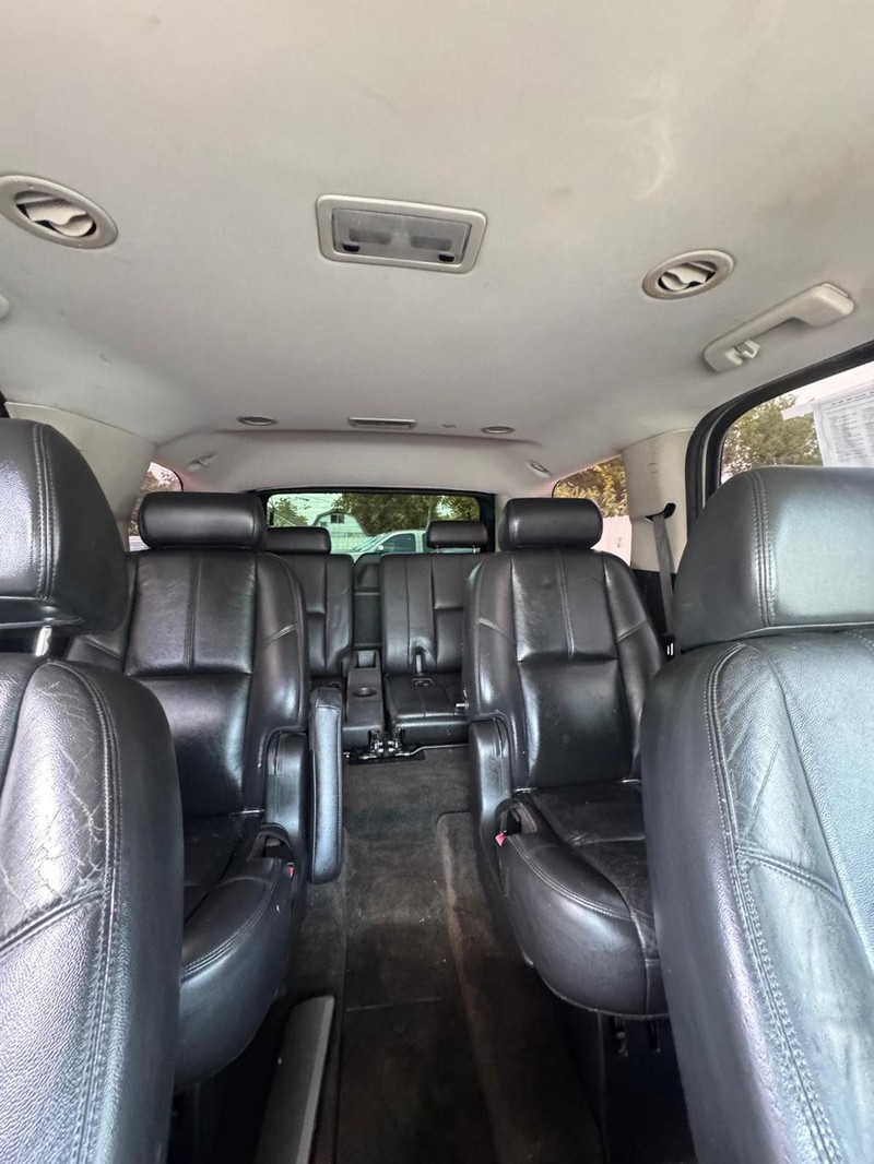 Chevrolet Tahoe Vehicle Full-screen Gallery Image 10