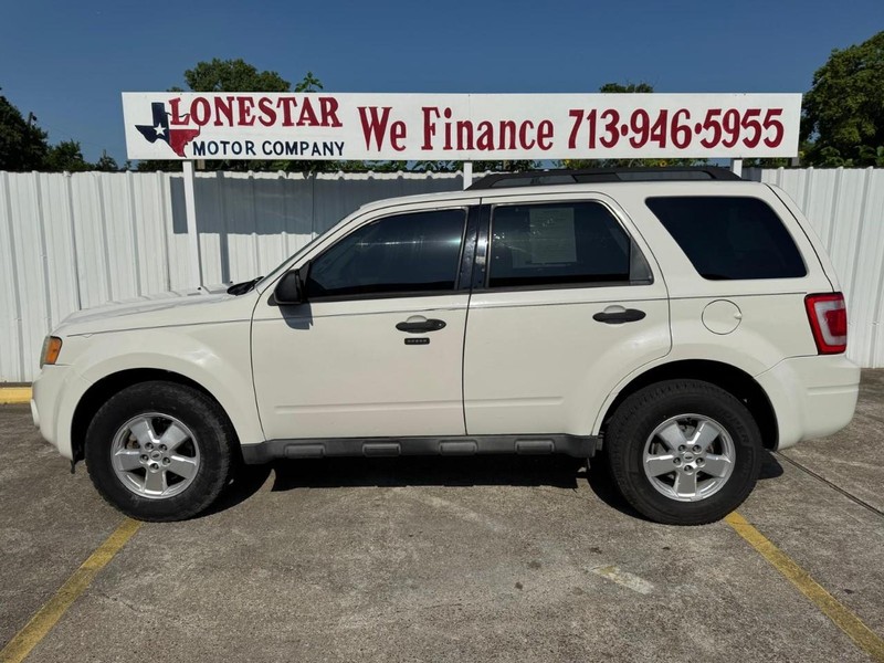 Ford Escape Vehicle Full-screen Gallery Image 07