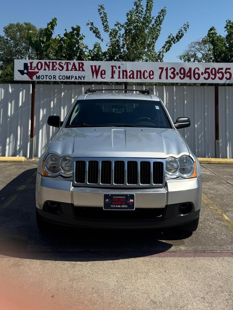 Jeep Grand Cherokee Vehicle Full-screen Gallery Image 03