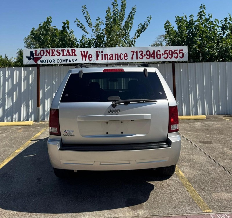 Jeep Grand Cherokee Vehicle Full-screen Gallery Image 04