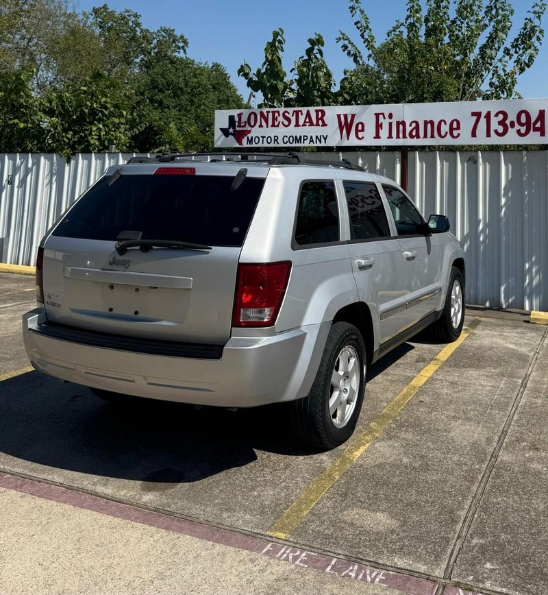 Jeep Grand Cherokee Vehicle Full-screen Gallery Image 07