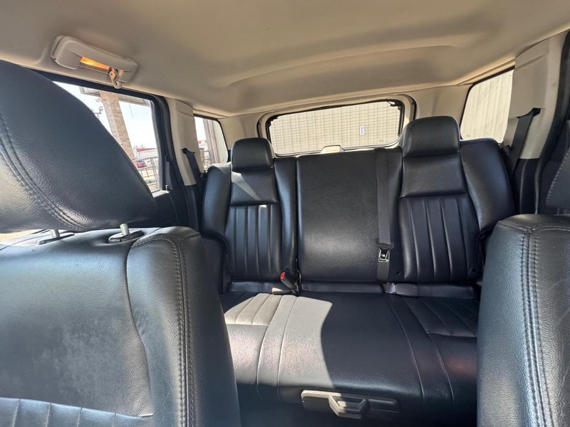 Jeep Grand Cherokee Vehicle Full-screen Gallery Image 11