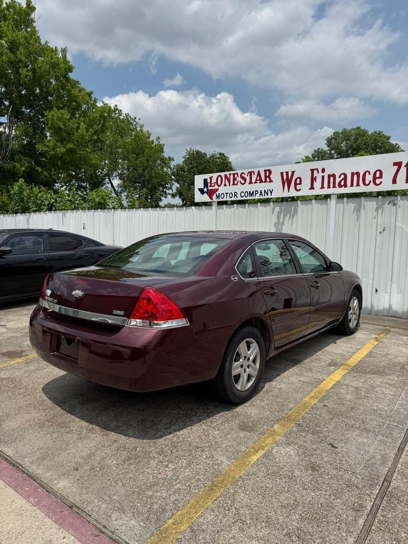 Chevrolet Impala Vehicle Full-screen Gallery Image 05