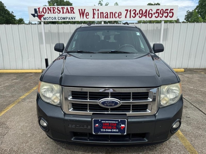 Ford Escape Vehicle Full-screen Gallery Image 03