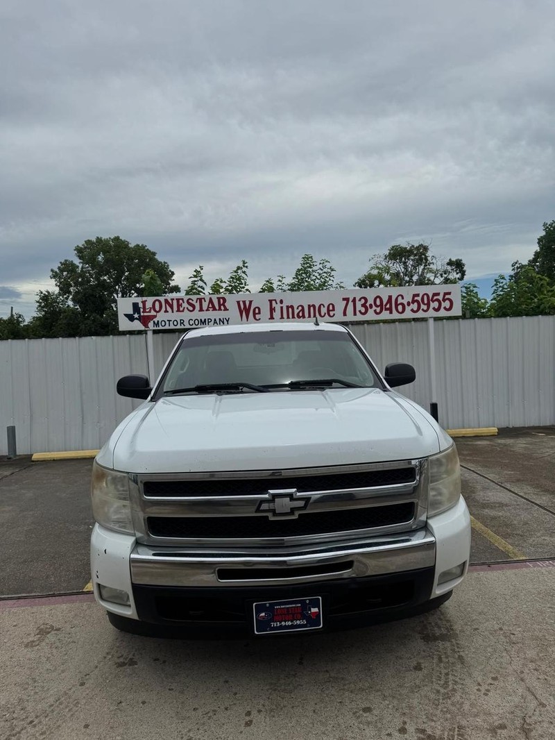 Chevrolet Silverado 1500 Vehicle Full-screen Gallery Image 03