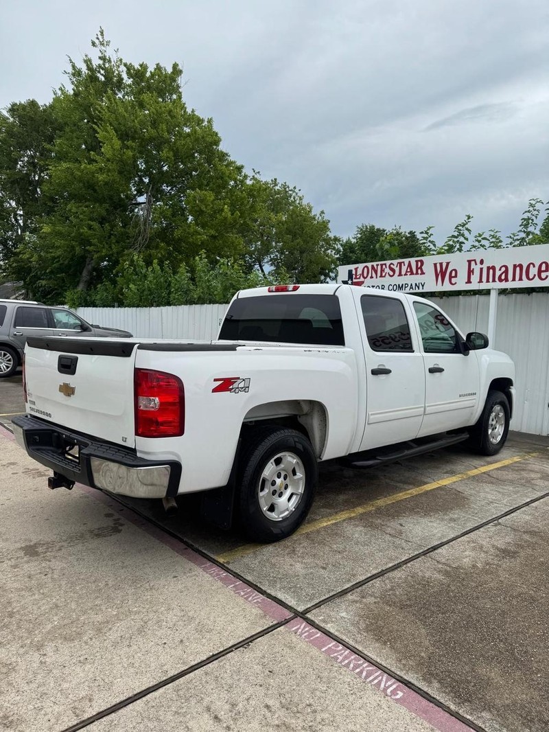 Chevrolet Silverado 1500 Vehicle Full-screen Gallery Image 04