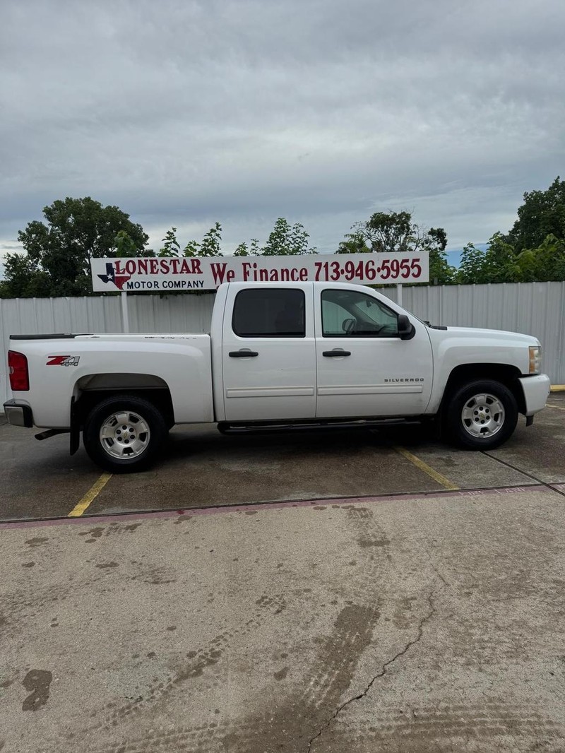 Chevrolet Silverado 1500 Vehicle Full-screen Gallery Image 05