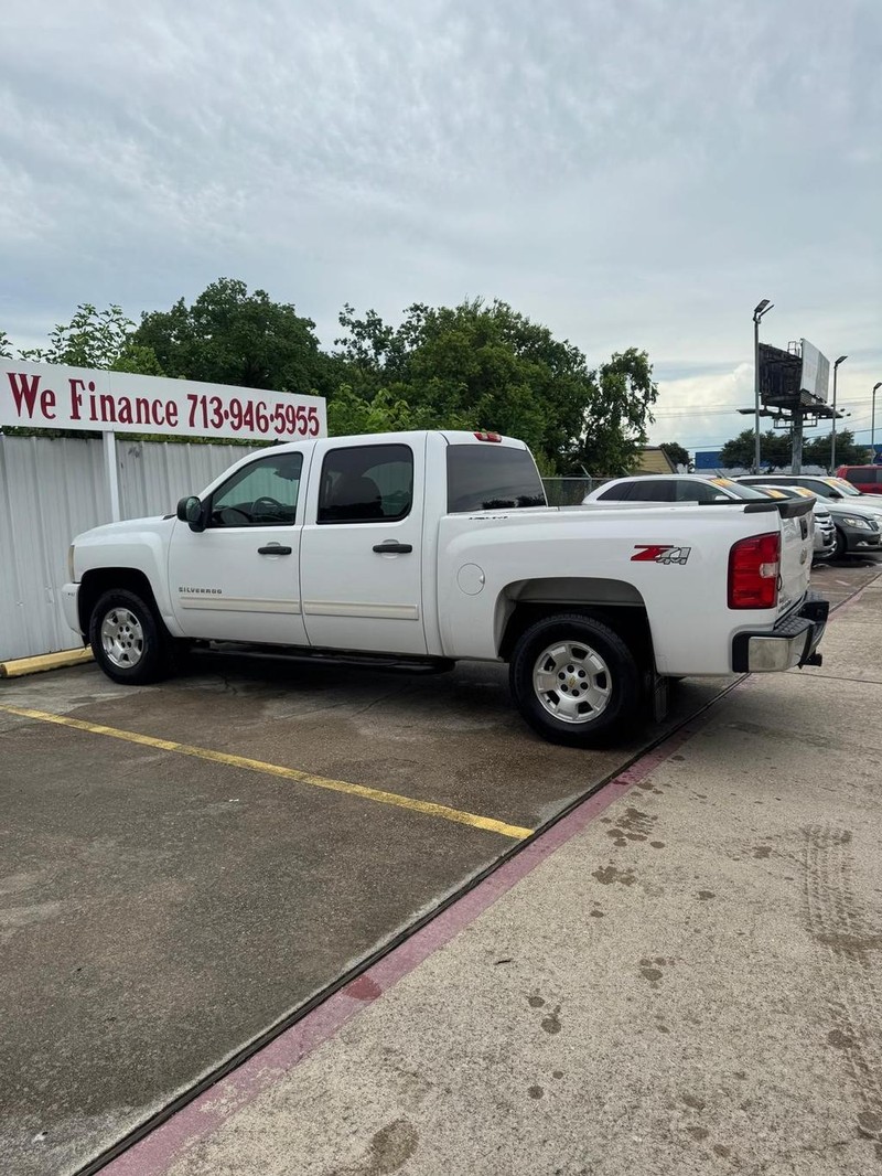 Chevrolet Silverado 1500 Vehicle Full-screen Gallery Image 06