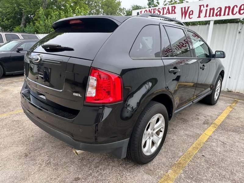 Ford Edge Vehicle Full-screen Gallery Image 05