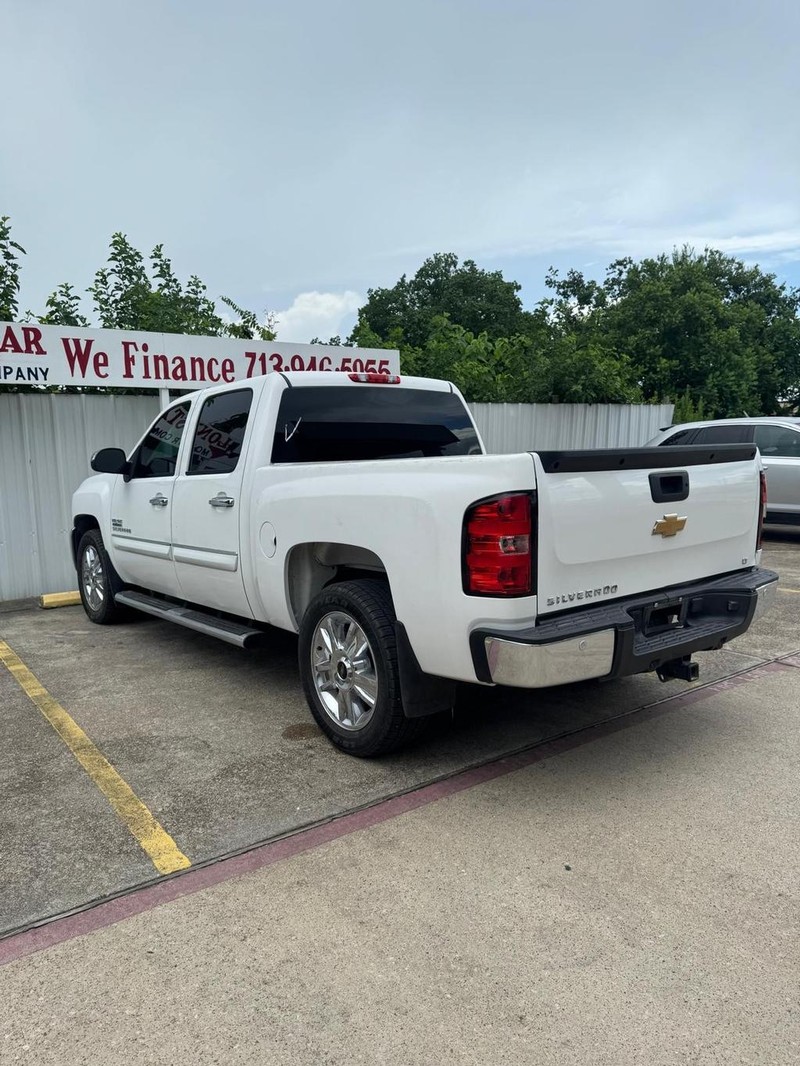 Chevrolet Silverado 1500 Vehicle Full-screen Gallery Image 05
