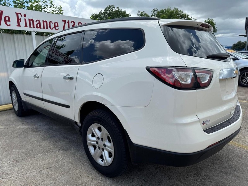 Chevrolet Traverse Vehicle Full-screen Gallery Image 06