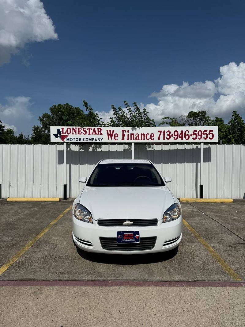 Chevrolet Impala Vehicle Full-screen Gallery Image 03