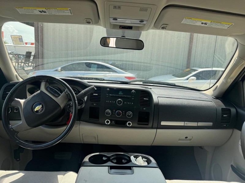 Chevrolet Silverado 1500 Vehicle Full-screen Gallery Image 08