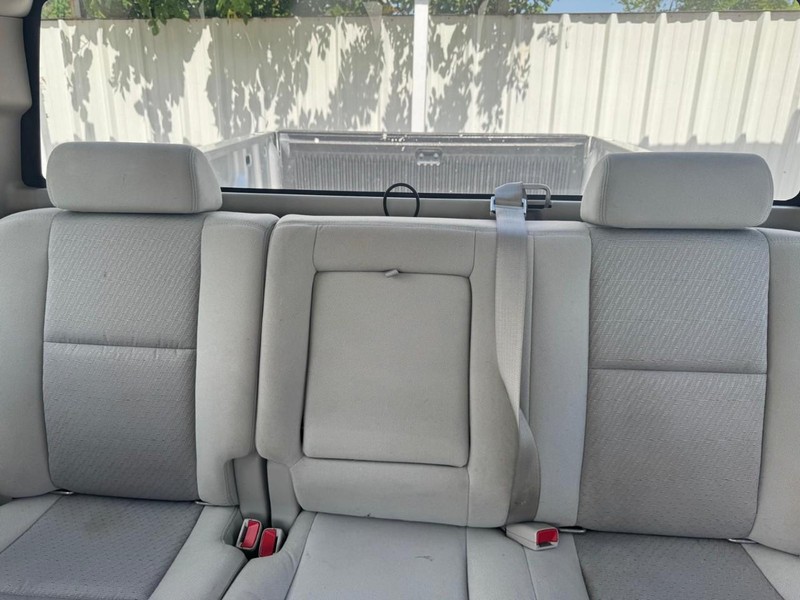 Chevrolet Silverado 1500 Vehicle Full-screen Gallery Image 09