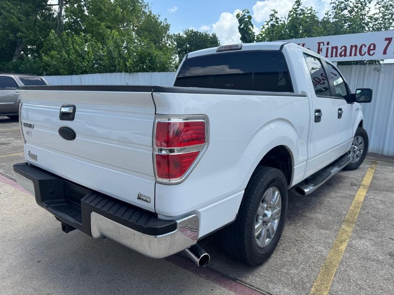 Ford F-150 Vehicle Full-screen Gallery Image 05