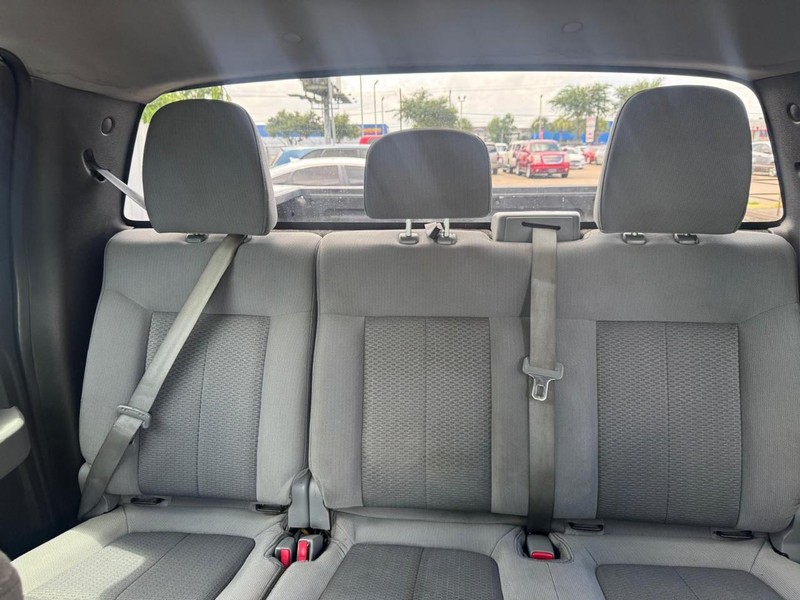 Ford F-150 Vehicle Full-screen Gallery Image 10