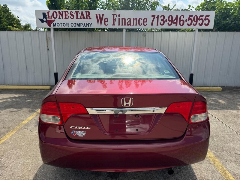 Honda Civic Sedan Vehicle Full-screen Gallery Image 04