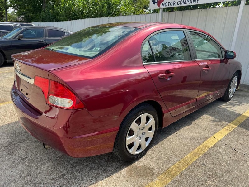 Honda Civic Sedan Vehicle Full-screen Gallery Image 05