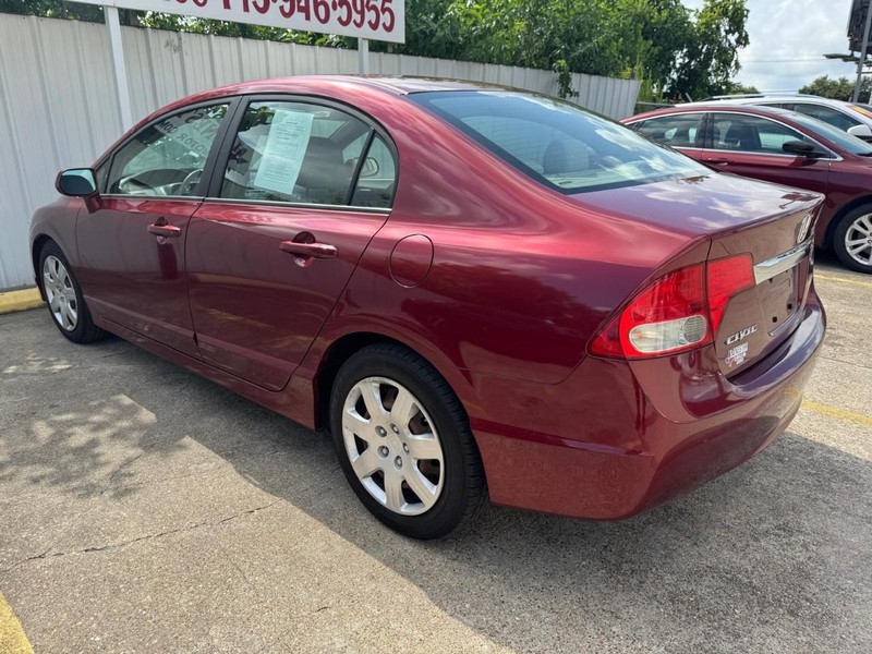 Honda Civic Sedan Vehicle Full-screen Gallery Image 06