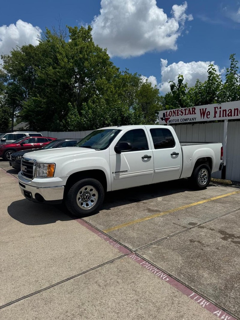 GMC Sierra 1500 Vehicle Full-screen Gallery Image 02