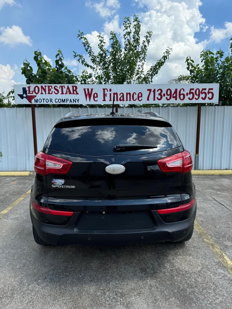 Kia Sportage Vehicle Full-screen Gallery Image 04