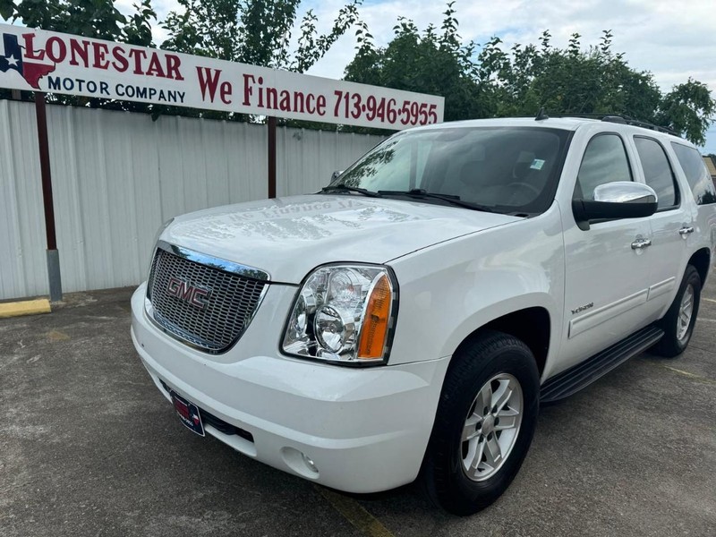 GMC Yukon Vehicle Full-screen Gallery Image 02