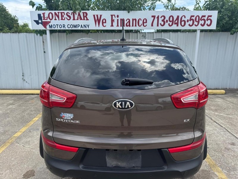 Kia Sportage Vehicle Full-screen Gallery Image 04