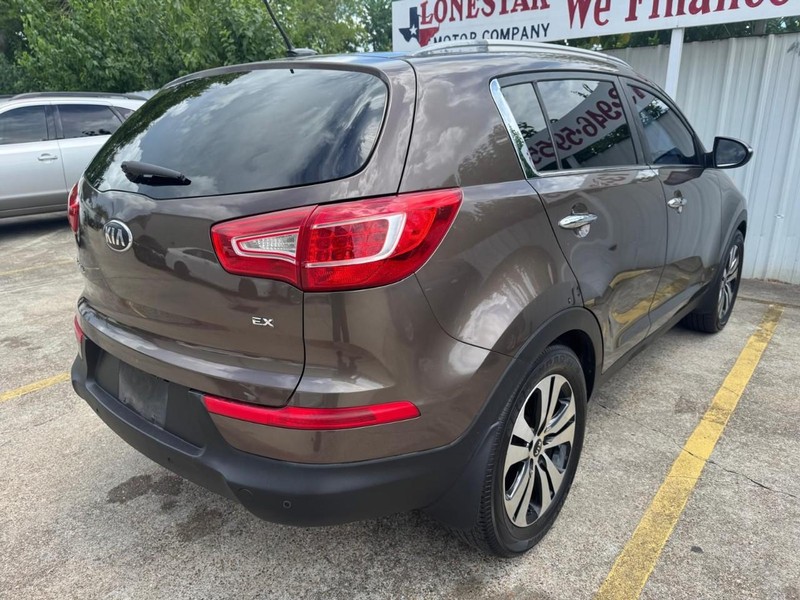 Kia Sportage Vehicle Full-screen Gallery Image 05