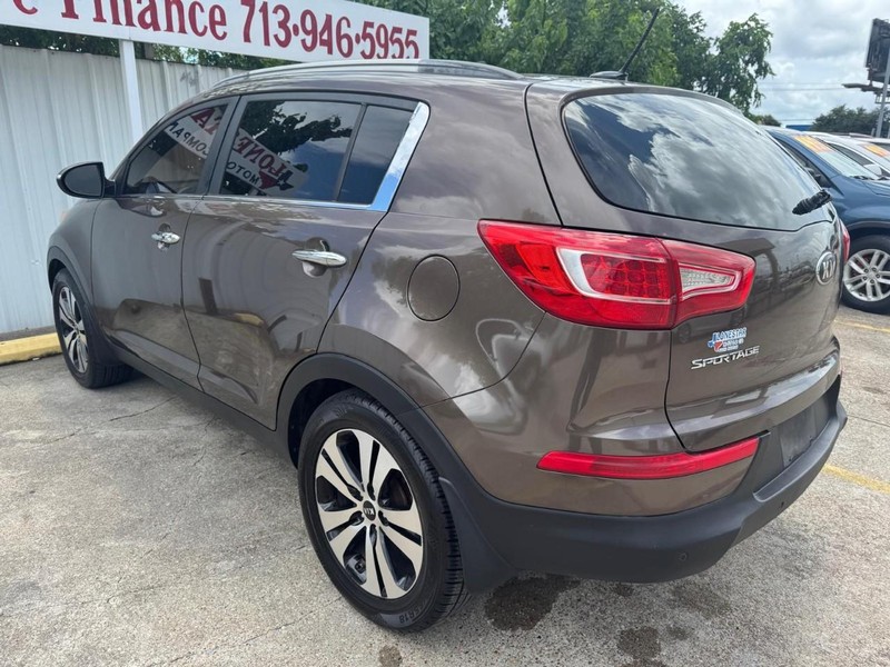 Kia Sportage Vehicle Full-screen Gallery Image 06