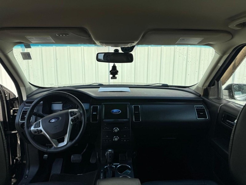 Ford Flex Vehicle Full-screen Gallery Image 09