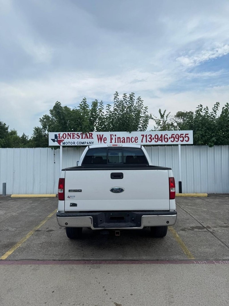 Ford F-150 Vehicle Full-screen Gallery Image 04