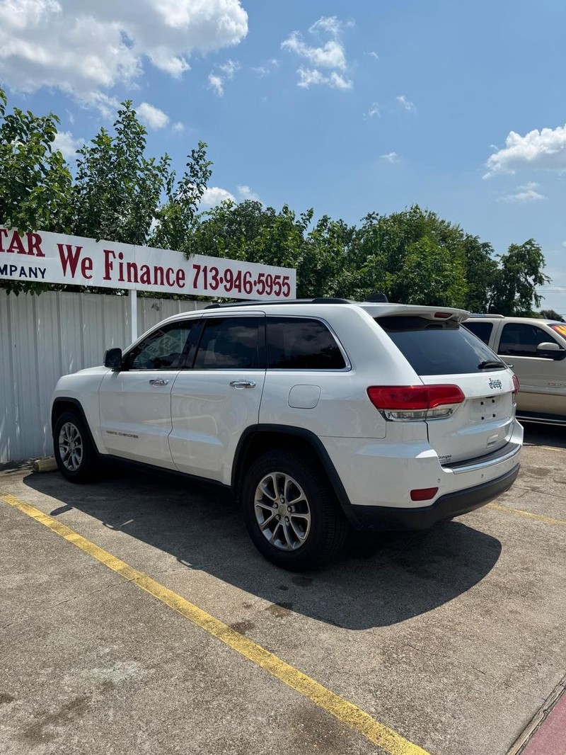Jeep Grand Cherokee Vehicle Full-screen Gallery Image 05