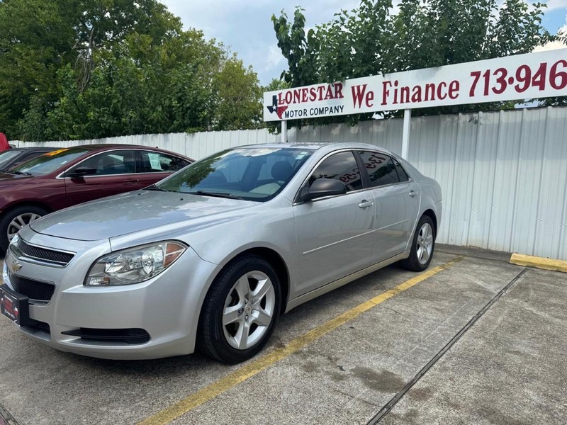 Chevrolet Malibu Vehicle Full-screen Gallery Image 02