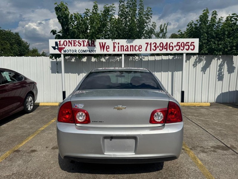 Chevrolet Malibu Vehicle Full-screen Gallery Image 04