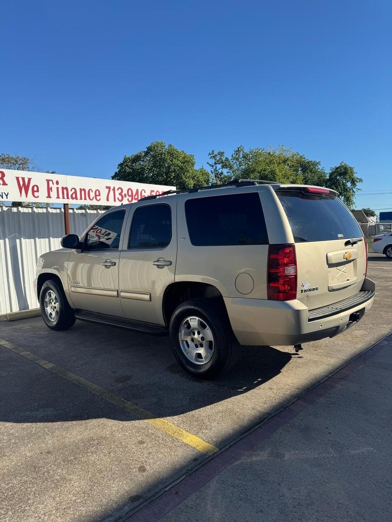 Chevrolet Tahoe Vehicle Full-screen Gallery Image 06