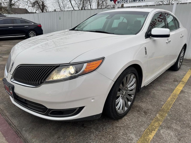 Lincoln MKS Vehicle Full-screen Gallery Image 02