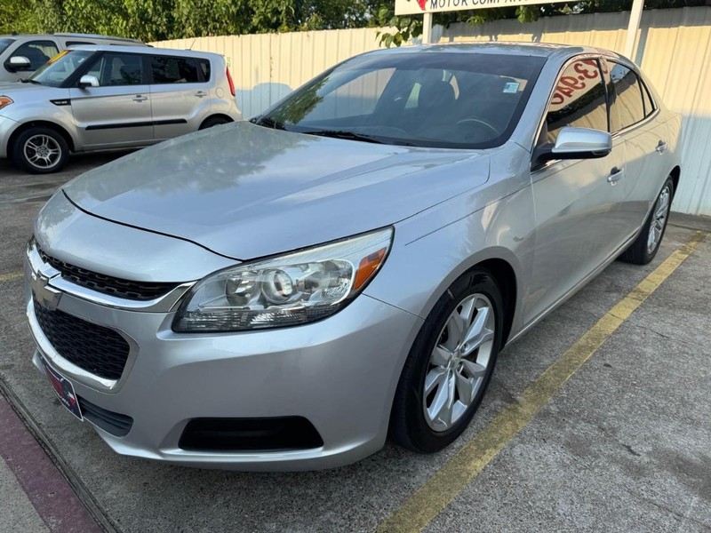 Chevrolet Malibu Limited Vehicle Full-screen Gallery Image 02