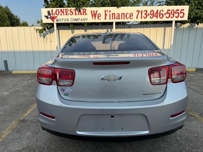 Chevrolet Malibu Limited Vehicle Full-screen Gallery Image 04