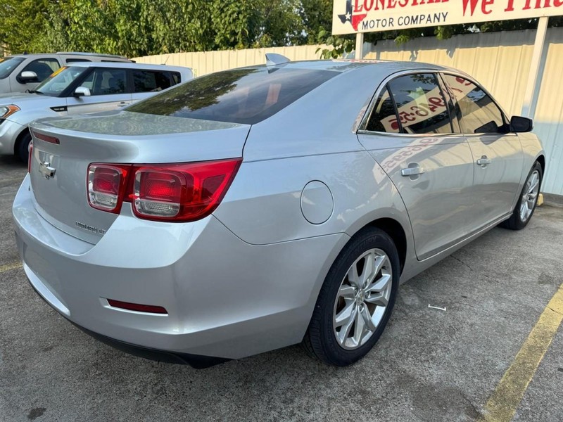 Chevrolet Malibu Limited Vehicle Full-screen Gallery Image 05