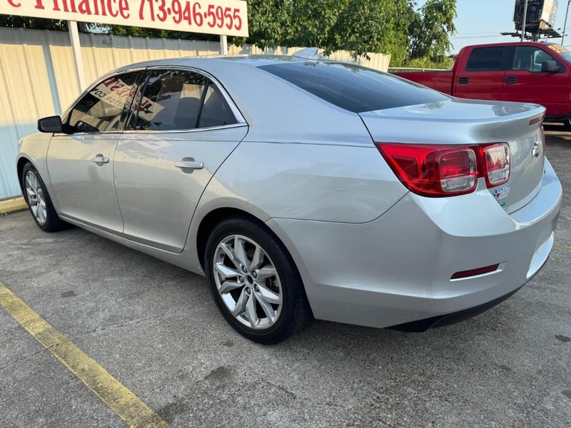 Chevrolet Malibu Limited Vehicle Full-screen Gallery Image 06