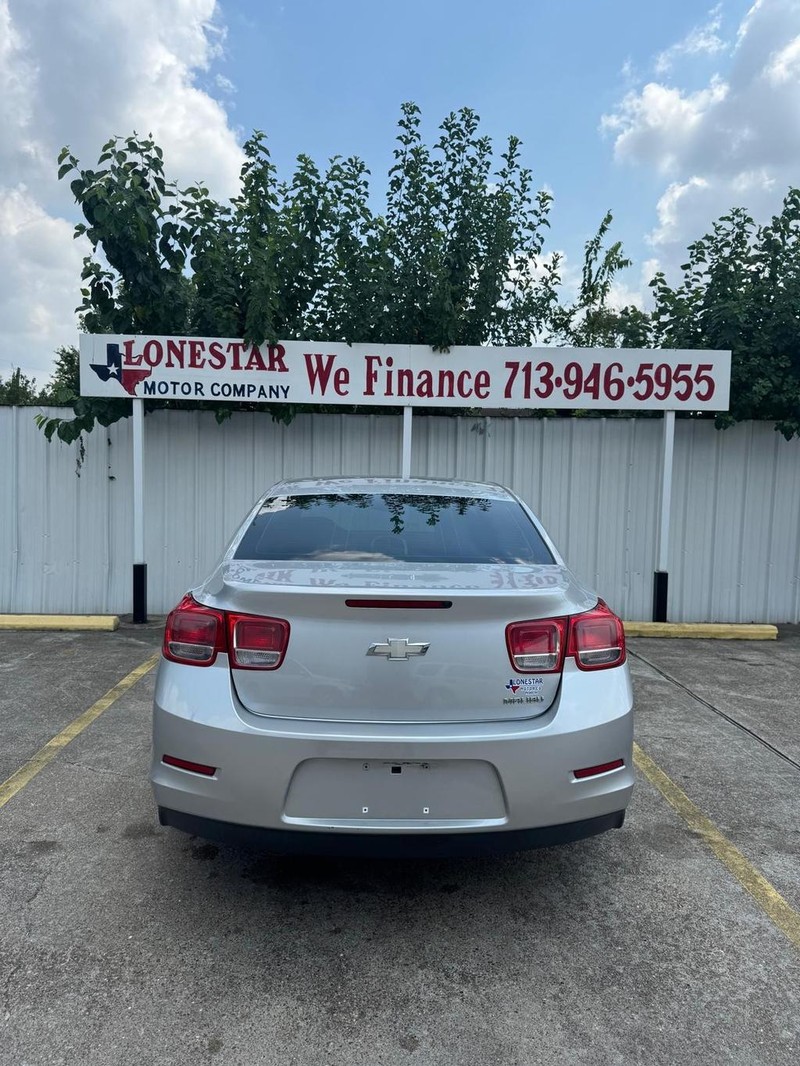 Chevrolet Malibu Vehicle Full-screen Gallery Image 04