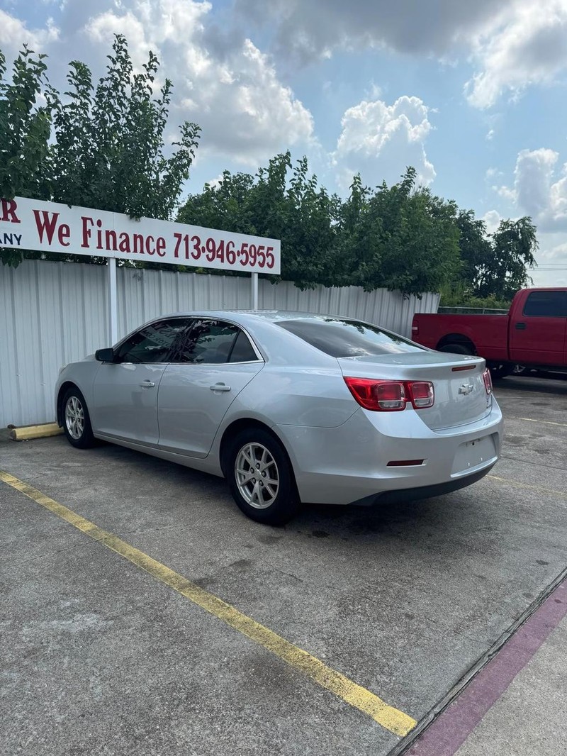 Chevrolet Malibu Vehicle Full-screen Gallery Image 06