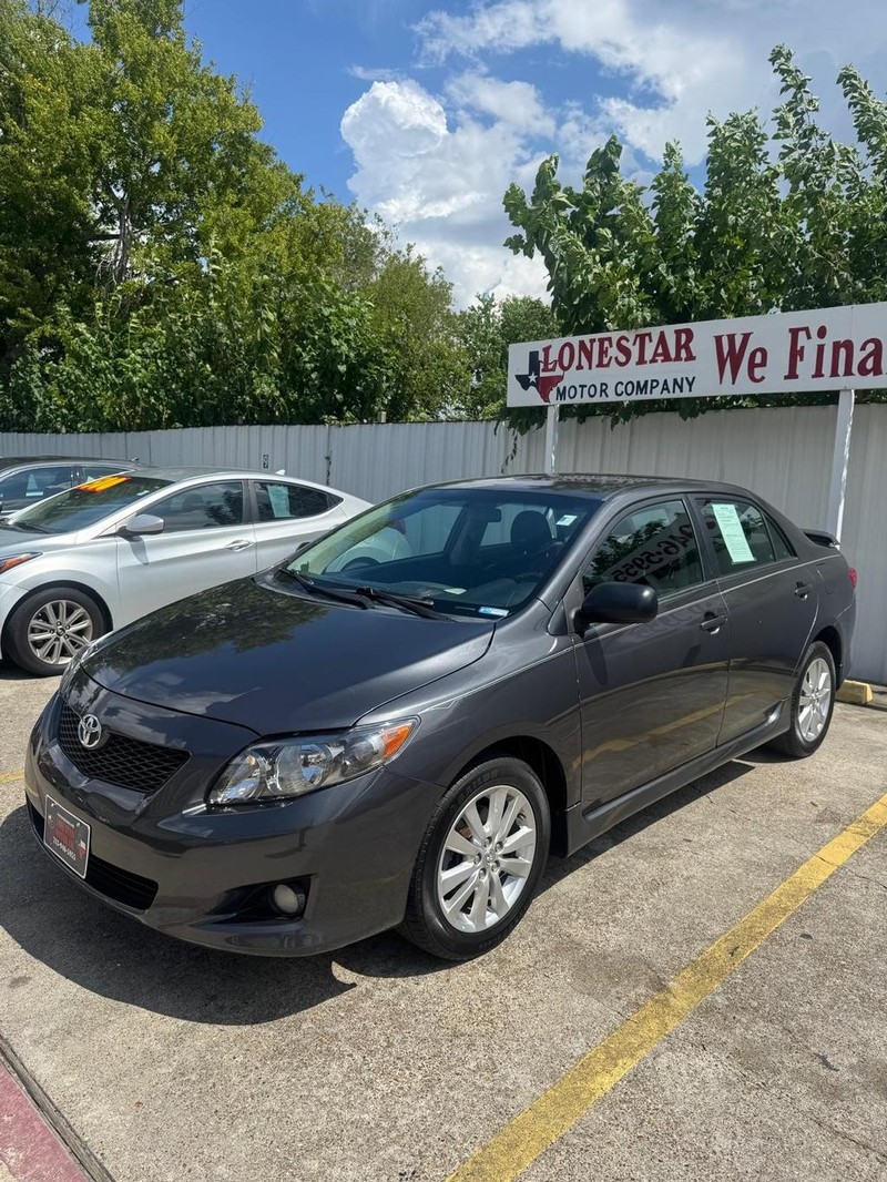 Toyota Corolla Vehicle Full-screen Gallery Image 02