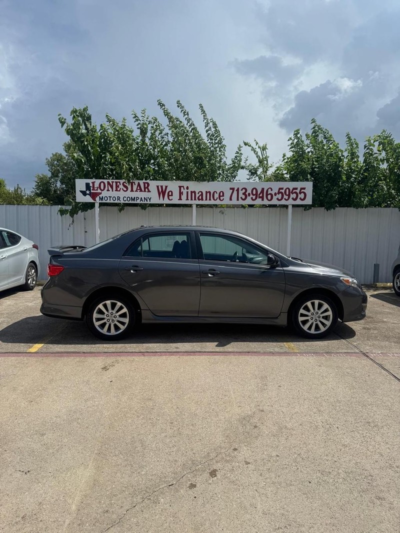 Toyota Corolla Vehicle Full-screen Gallery Image 07