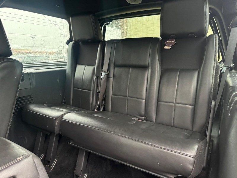 Lincoln Navigator Vehicle Full-screen Gallery Image 10