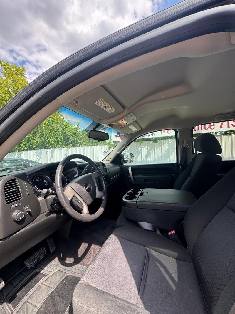 GMC Sierra 1500 Vehicle Full-screen Gallery Image 08